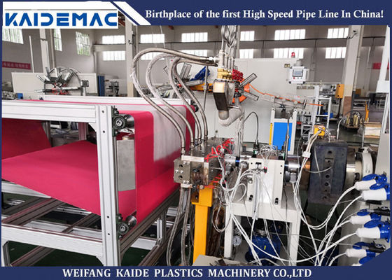 PLC Kontrollü Nonwoven PP Eriyik Üflemeli Kumaş Yapma Makinesi 300-350kgs / Gün Üretim
